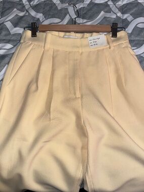 Abercrombie & Fitch Buttery Yellow Tailored Pants
